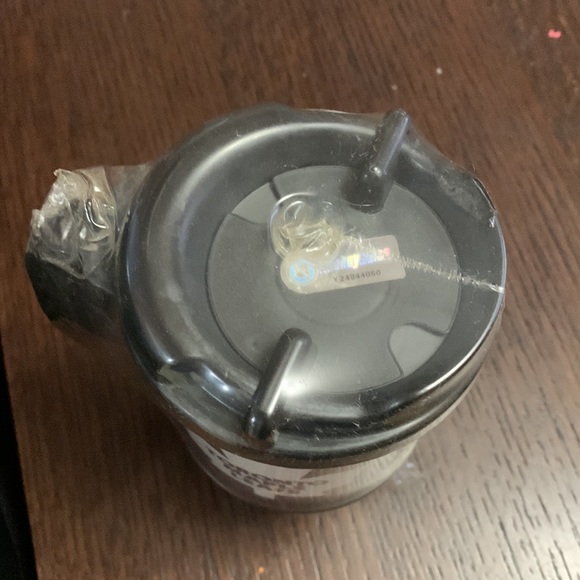 Bnib Toronto maple leaf plastic travel cup - Picture 2 of 2